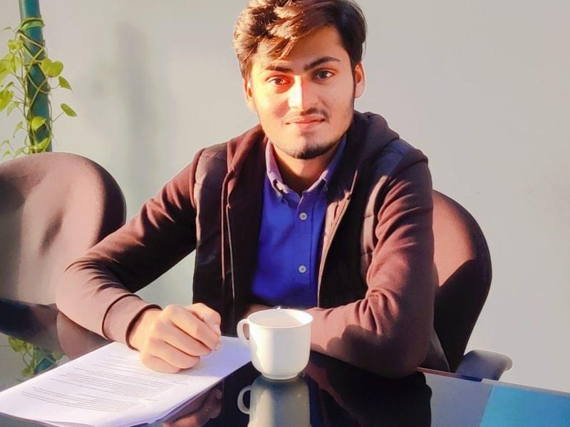 CEO of hamza design hub